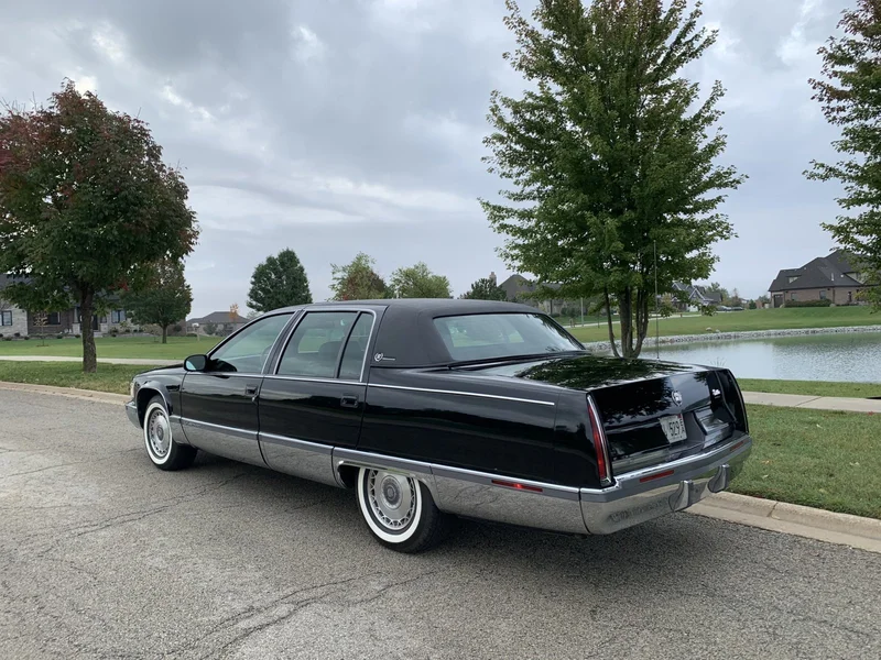 1996 Cadillac Fleetwood Brougham 2