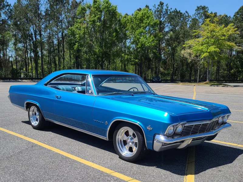1965 Chevrolet Impala Base 3