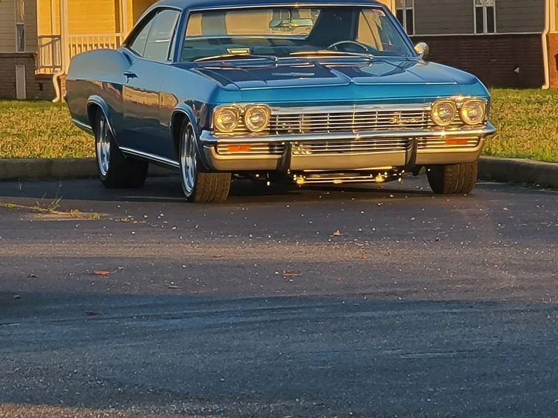 1965 Chevrolet Impala Base 4