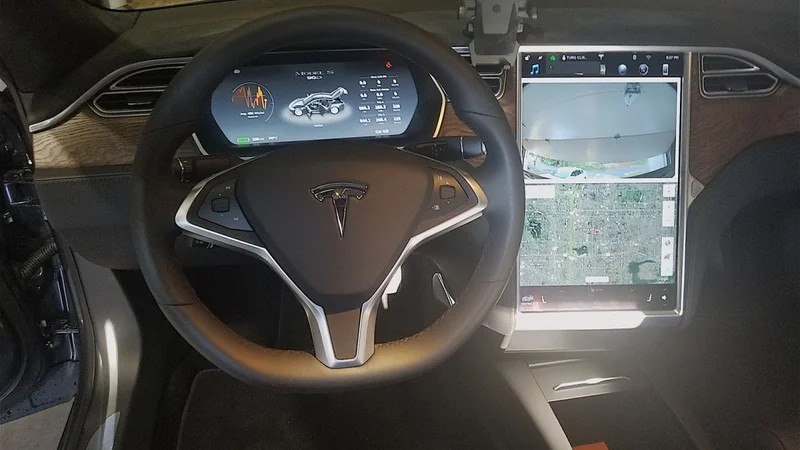 2017 Tesla Model S 4