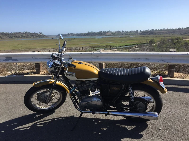 1972 Triumph Bonneville T120R 3