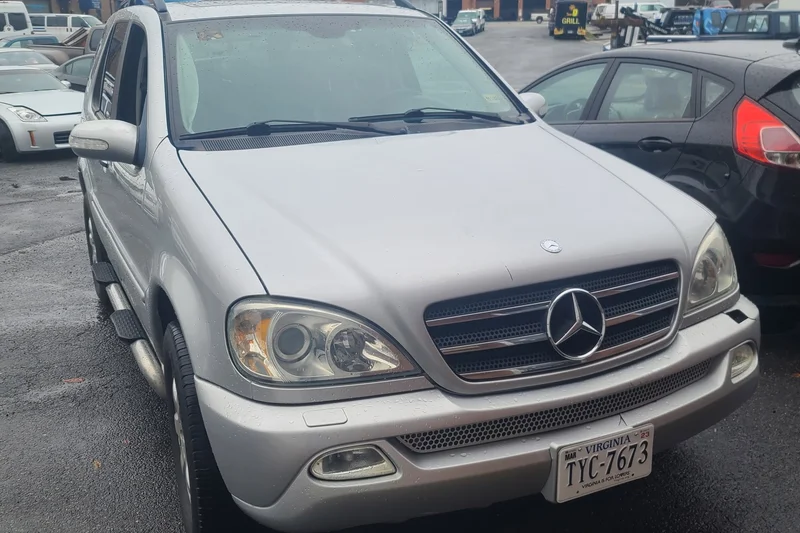 2002 Mercedes-Benz ML500 Base 2