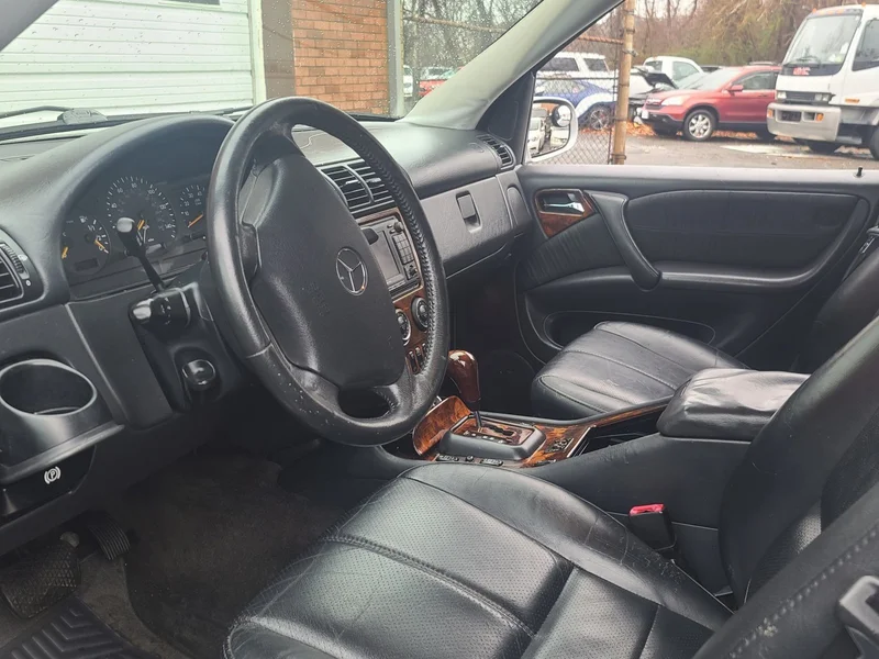 2002 Mercedes-Benz ML500 Base 4