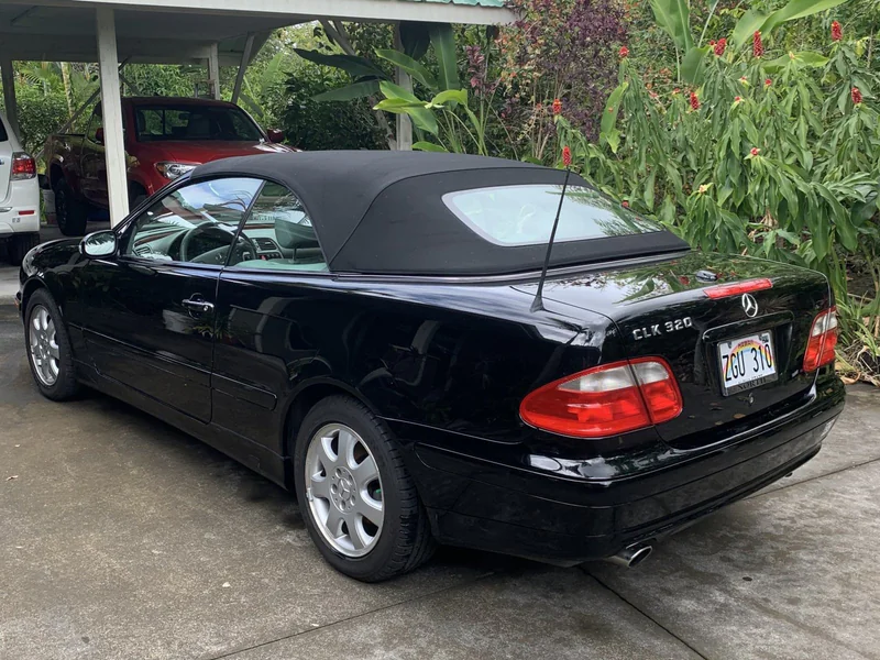 2002 Mercedes-Benz CLK320 Base 2