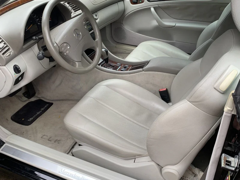2002 Mercedes-Benz CLK320 Base 3