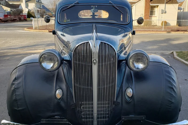 1937 Plymouth P4