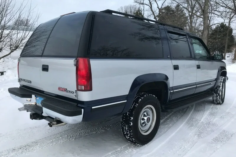1997 GMC Suburban SLT 3