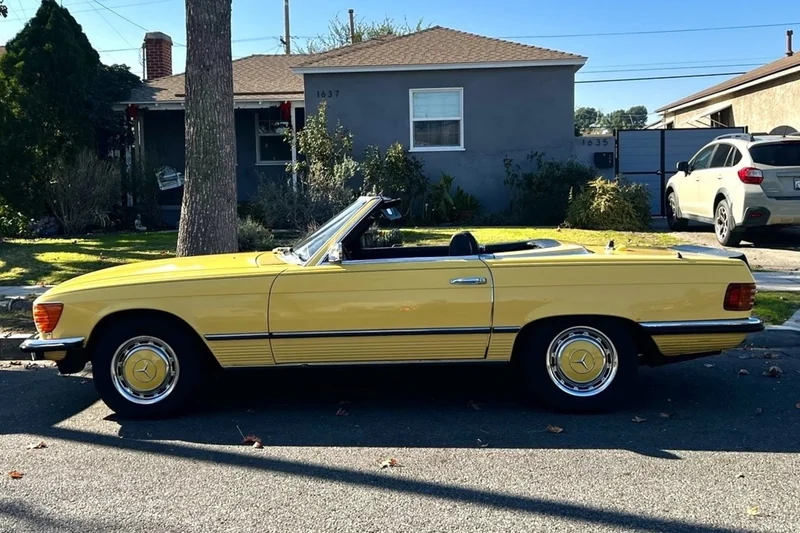 1974 Mercedes-Benz 280SL Base 2