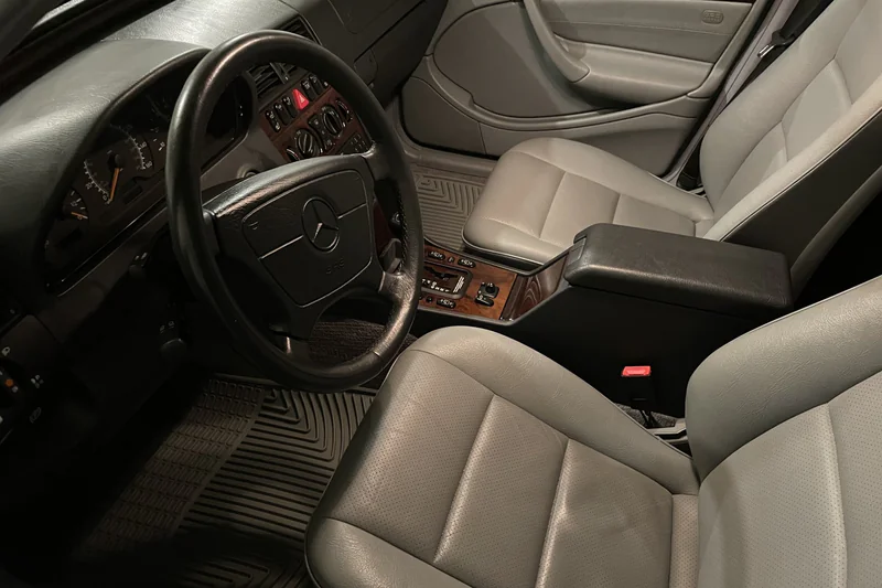 1999 Mercedes-Benz C230 Base 6