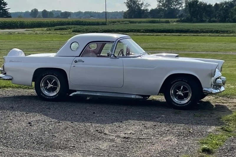 1956 Ford Thunderbird