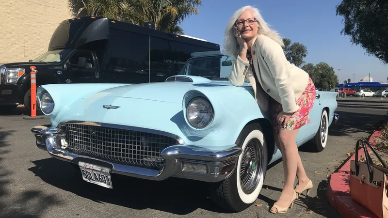 1957 Ford Thunderbird 6
