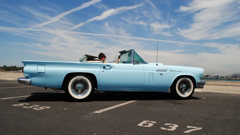 1957 Ford Thunderbird 4