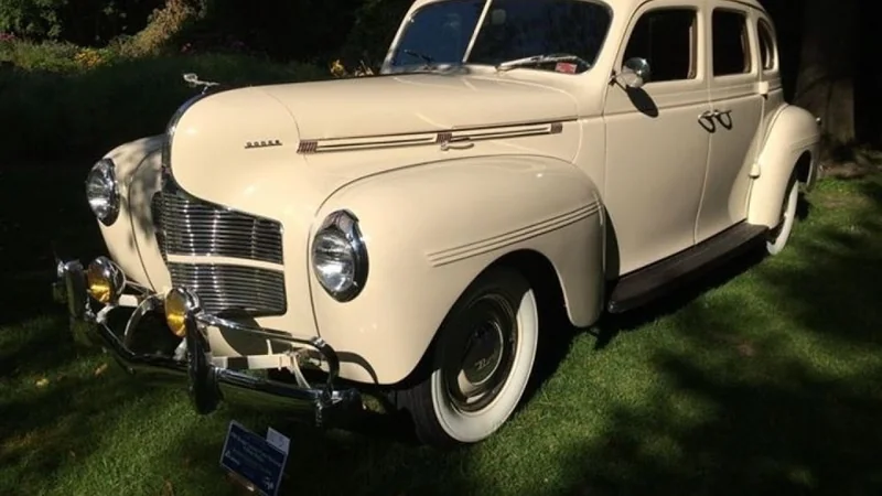 1940 Dodge Series D14 Deluxe in Ferndale 2