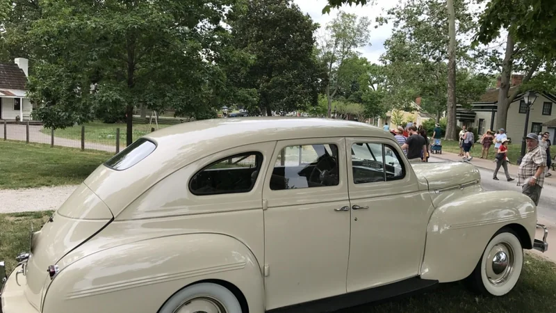 1940 Dodge Series D14 Deluxe in Ferndale 3