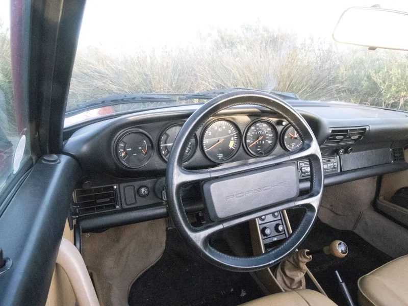 1989 Porsche 911 Carrera 6