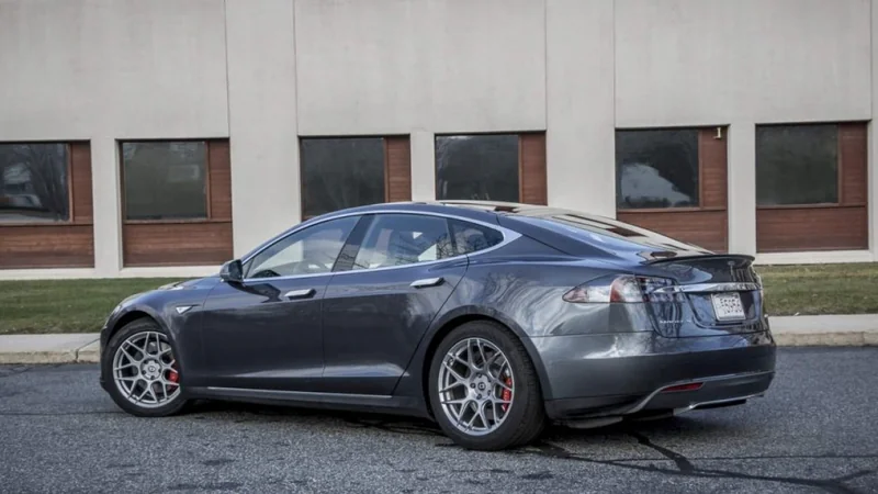 2016 Tesla Model S P90DL 2