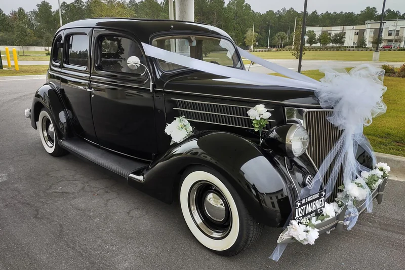 1936 Ford 68 Deluxe Touring 11