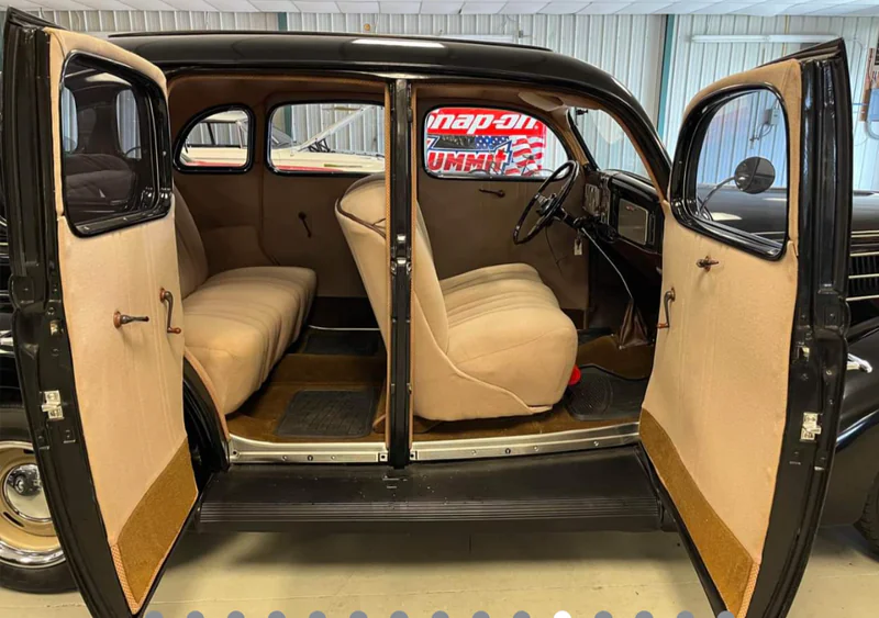1936 Ford 68 Deluxe Touring 21
