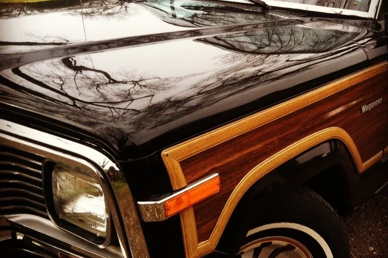 1985 Jeep Grand Wagoneer Base 16