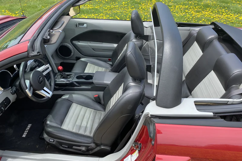 2007 Ford Mustang California Special 10