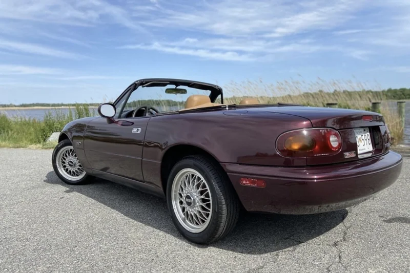 1995 Mazda MX-5 Miata M Edition 3