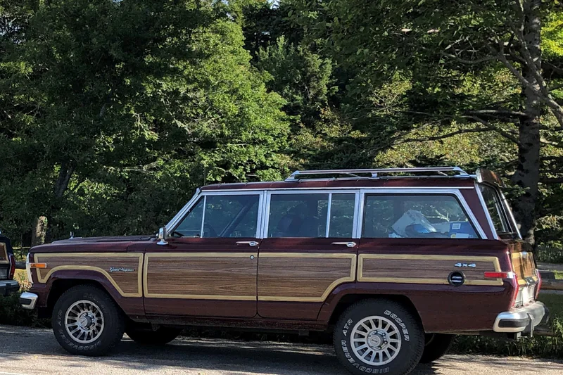 1991 Jeep Grand Wagoneer