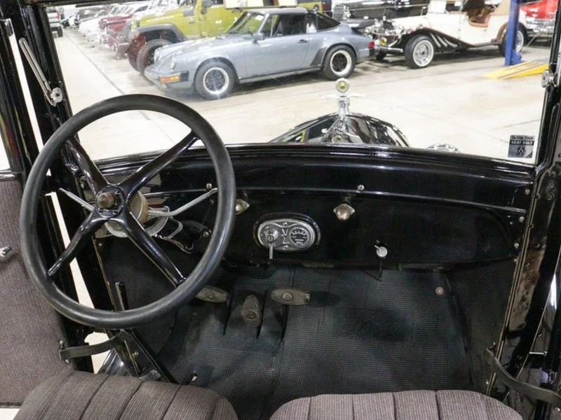 1926 Ford Model T Base 12