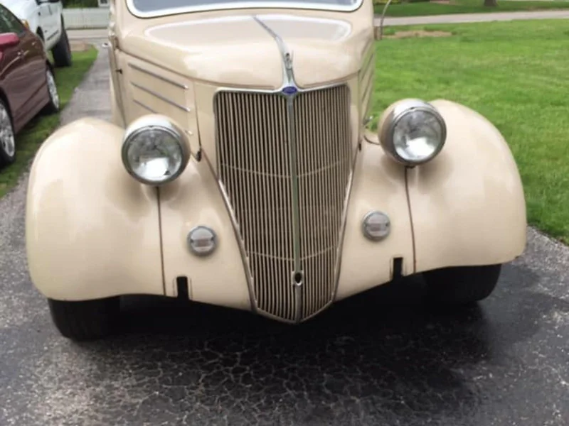 1936 Ford Model 68 Deluxe