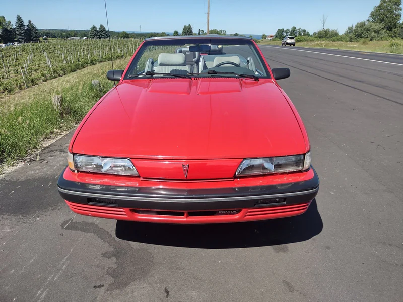 1990 Pontiac Sunbird LE 7
