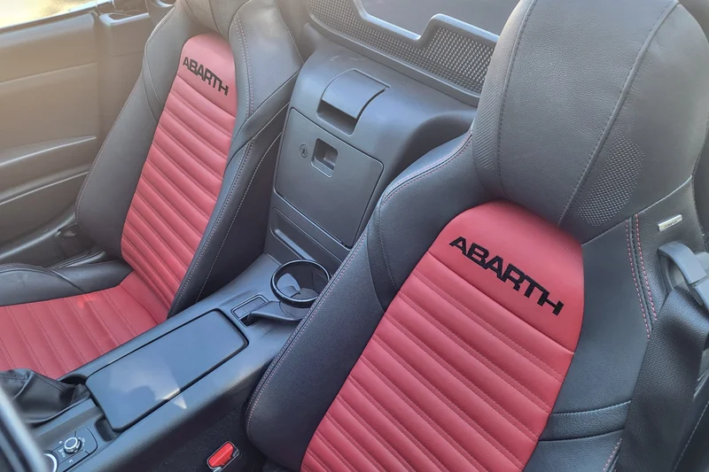 2019 Fiat 124 Spider Abarth 6