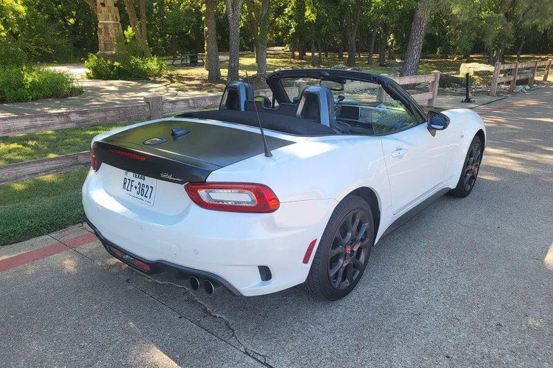 2019 Fiat 124 Spider Abarth 7