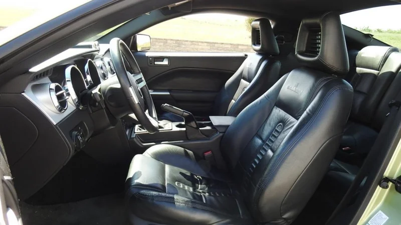 2005 Ford Mustang 3
