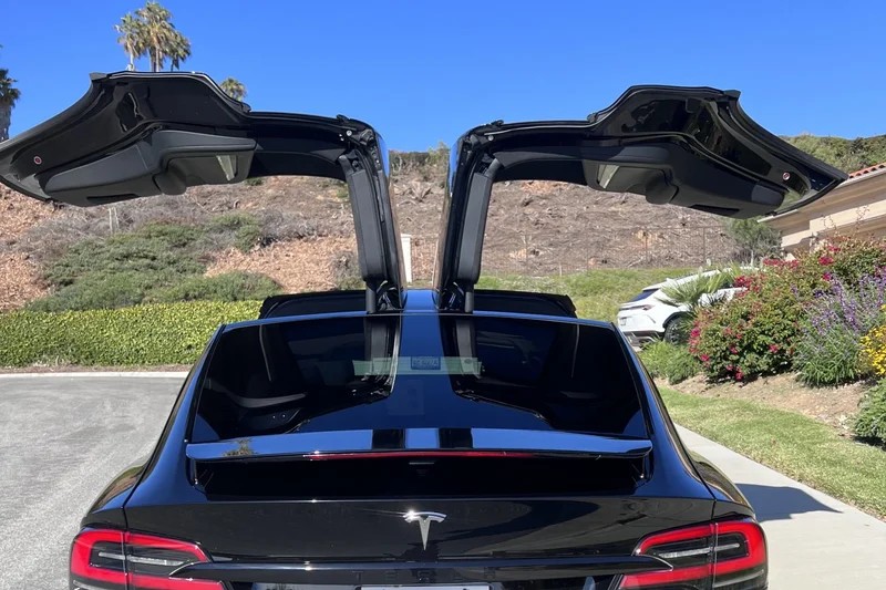 2022 Tesla Model X (Truck)
