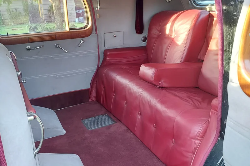 1939 Cadillac Series 75 Limousine 4