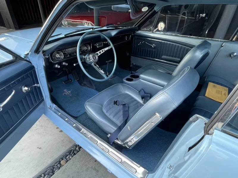 1965 Ford Mustang Base 6