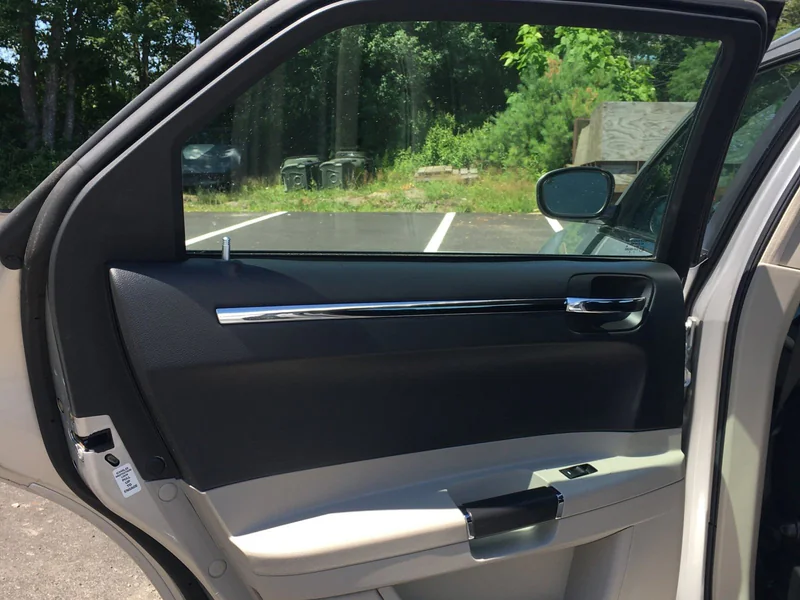 2006 Chrysler 300C SRT8 12
