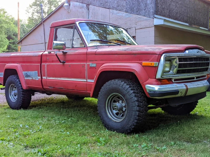 1982 Jeep J-10 Short Bed 2