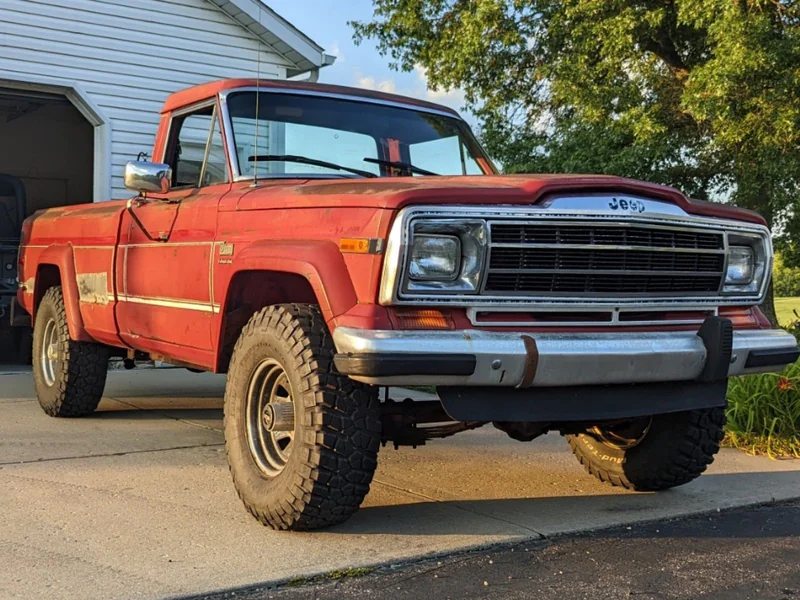 1982 Jeep J-10 Short Bed 3