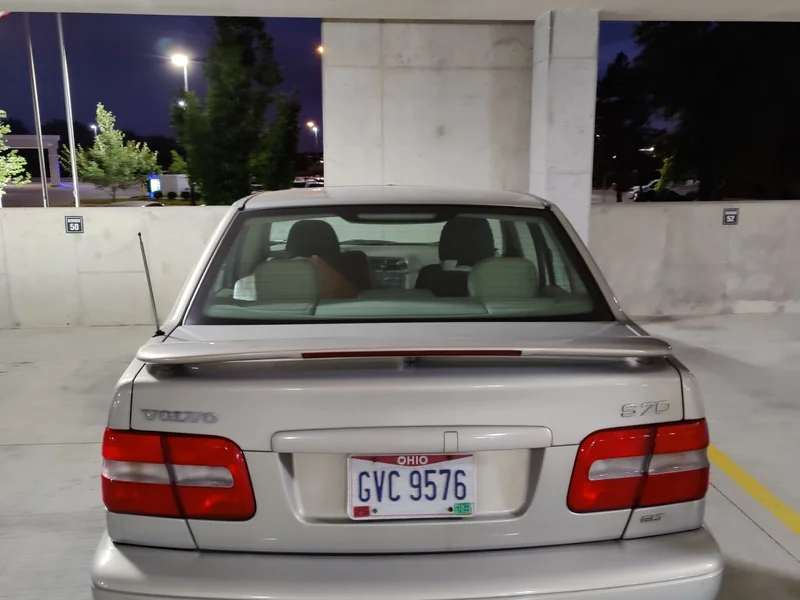 2000 Volvo S70 Base 2