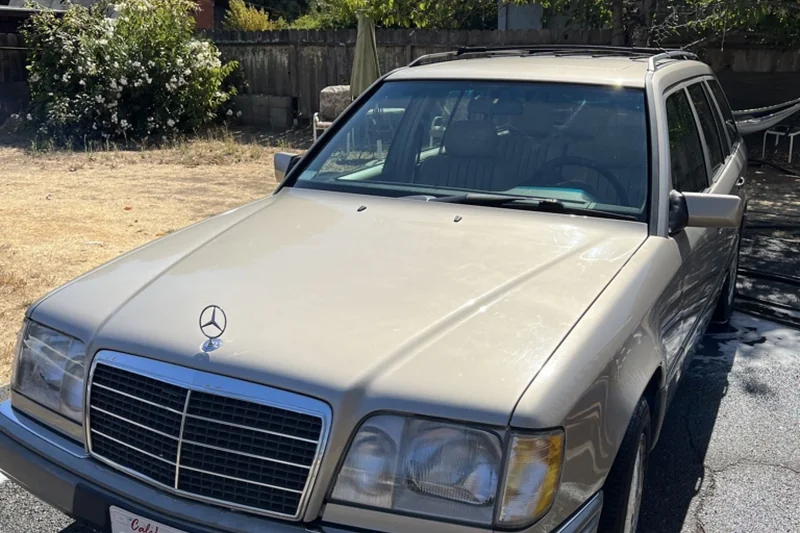 1995 Mercedes-Benz E320