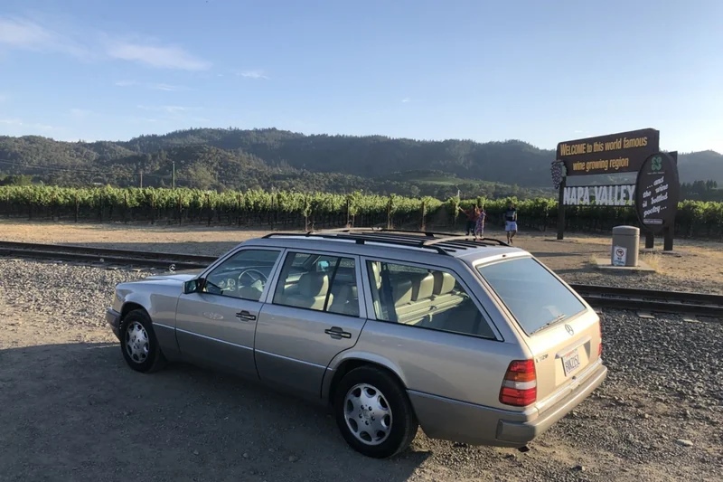 1995 Mercedes-Benz E320