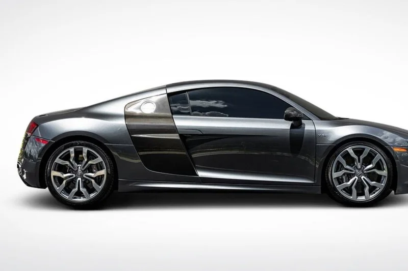 2012 Audi R8 5.2 Quattro 2
