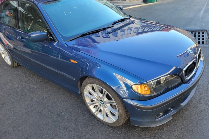 2003 BMW 330i