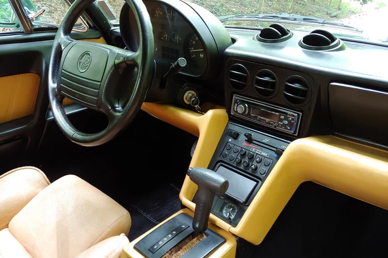 1991 Alfa Romeo Romeo Spider 5