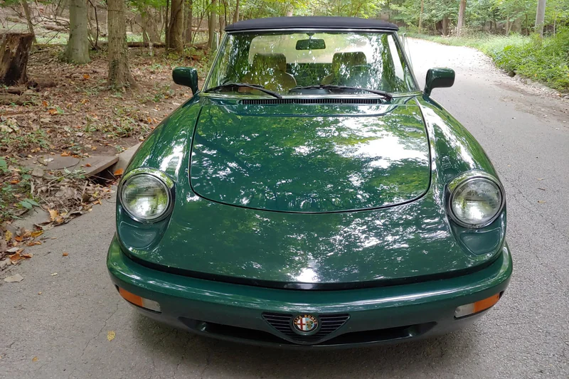 1991 Alfa Romeo Romeo Spider 8