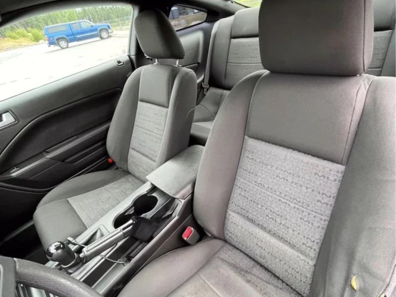 2009 Ford Mustang Base 10