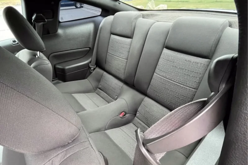 2009 Ford Mustang Base 12