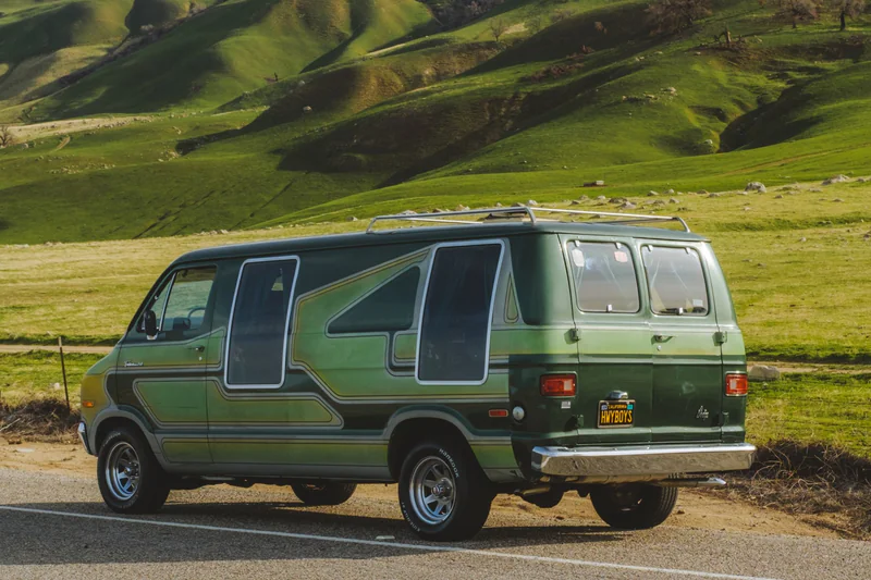 1977 Dodge B200 Tradesman 4