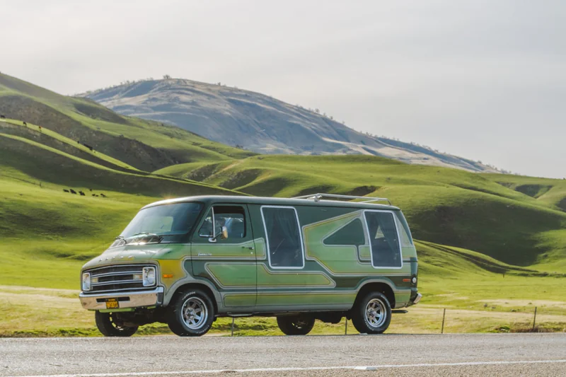 1977 Dodge B200 Tradesman 5