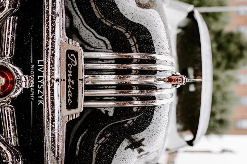 1951 Pontiac Eight Chieftain Deluxe 27